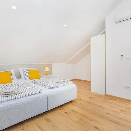 Marivo Appartement *